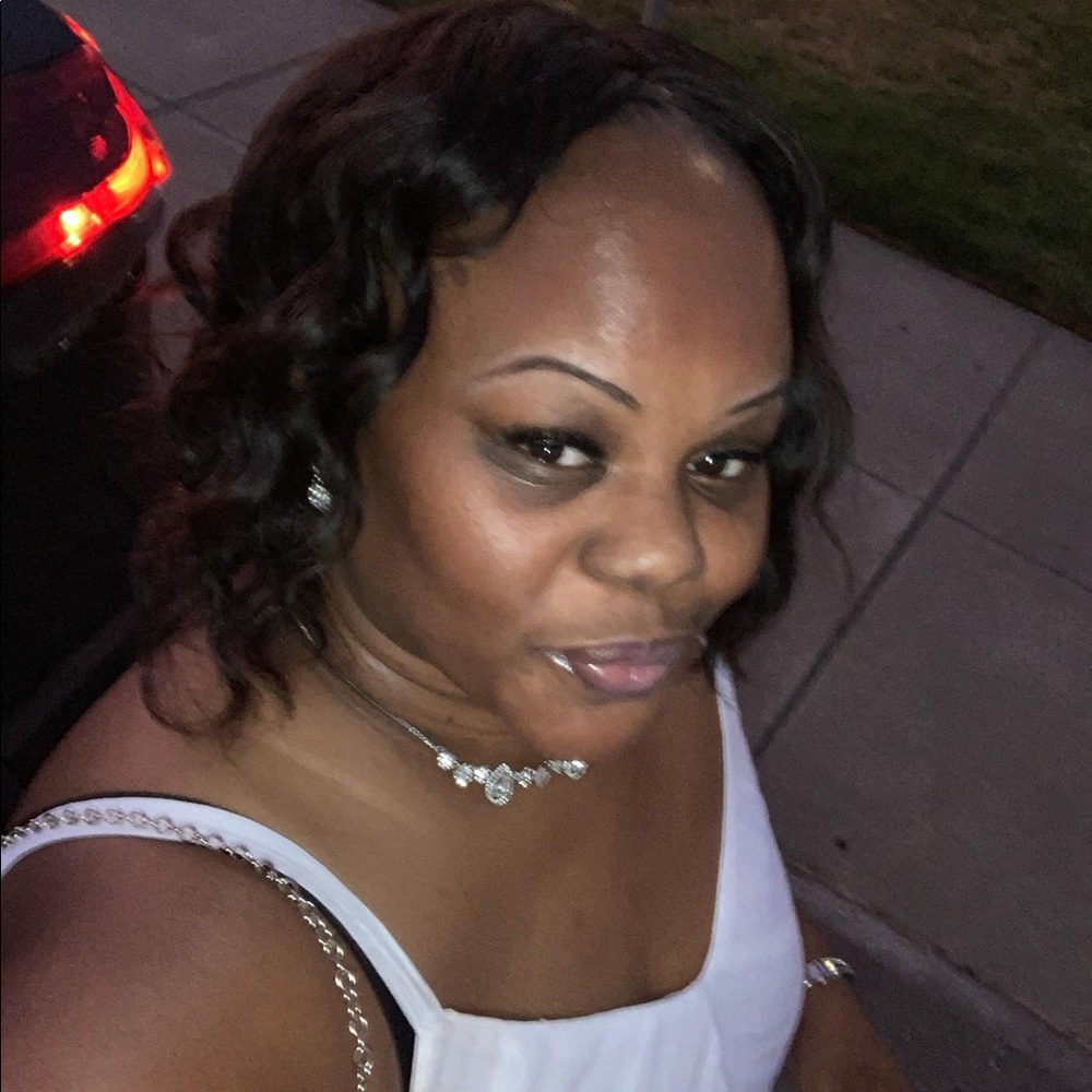 Meet your Posher, Jamila